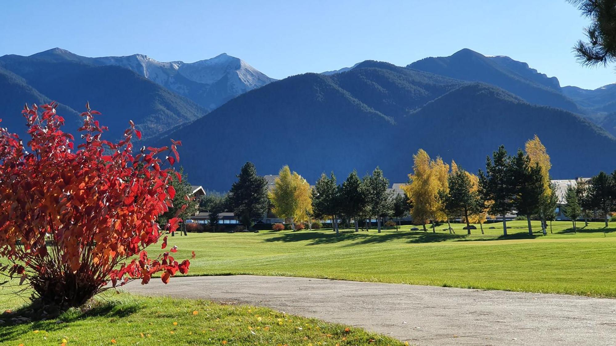 Green Peaks Suite In Pirin Golf & County Club Razlog Eksteriør billede