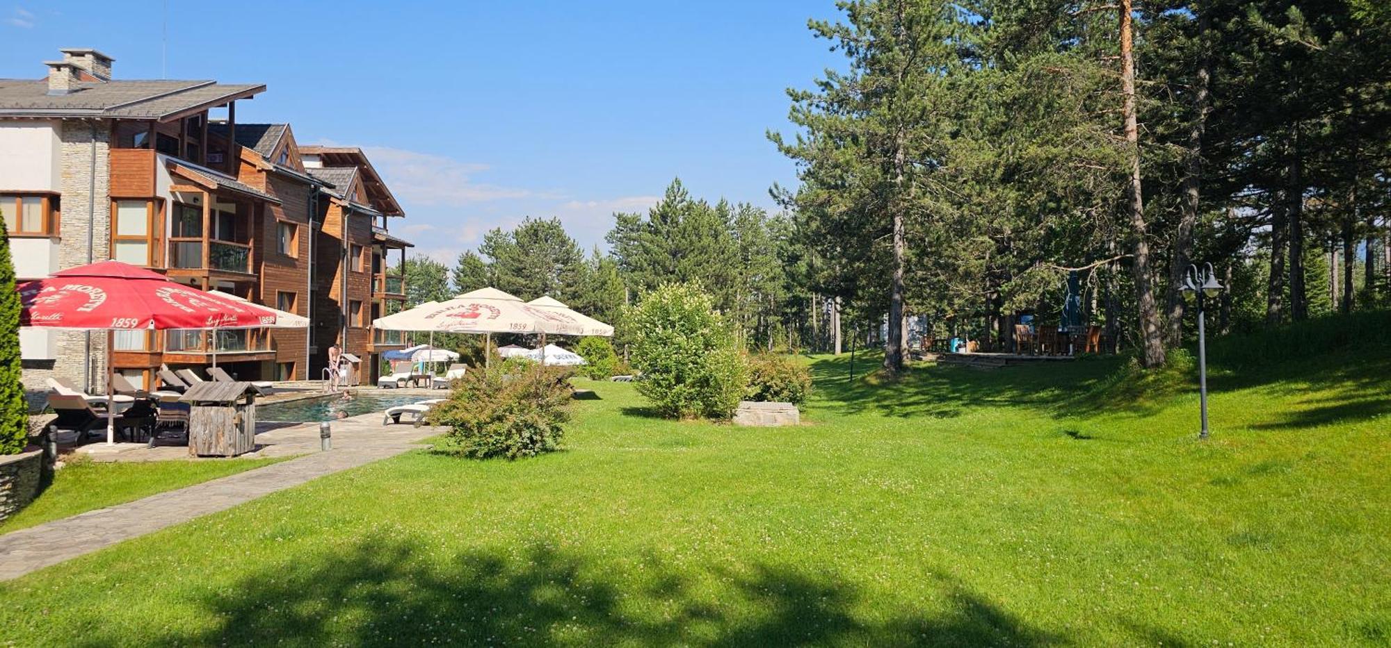 Green Peaks Suite In Pirin Golf & County Club Razlog Eksteriør billede